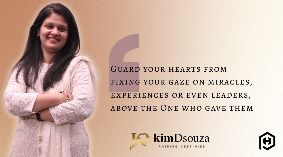 Gaze, Voice of God